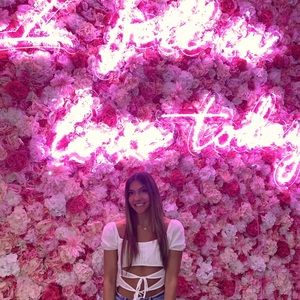 Meet your Posher, Elena